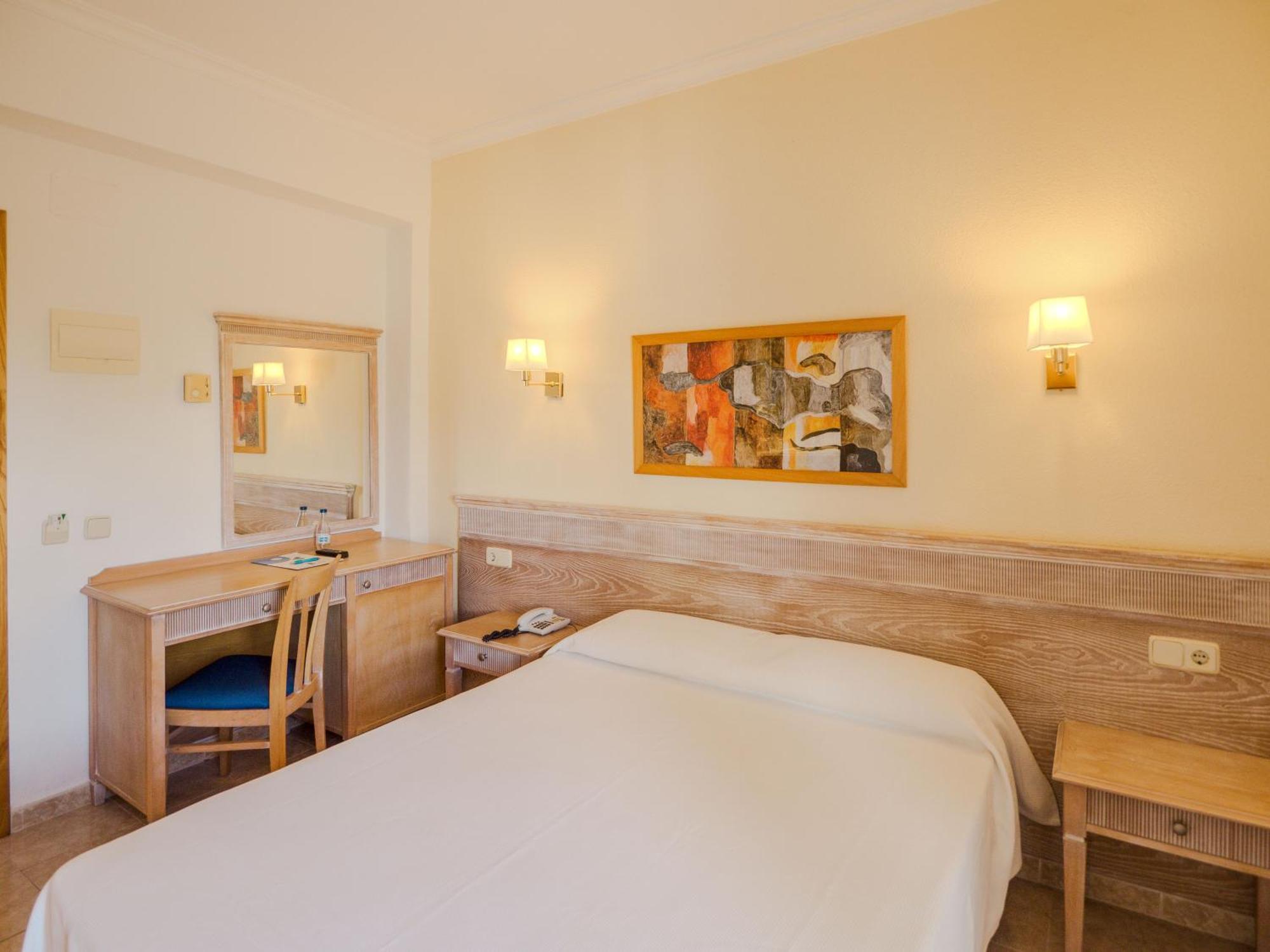 Hotel Santa Maria Playa Кала Миллор Экстерьер фото