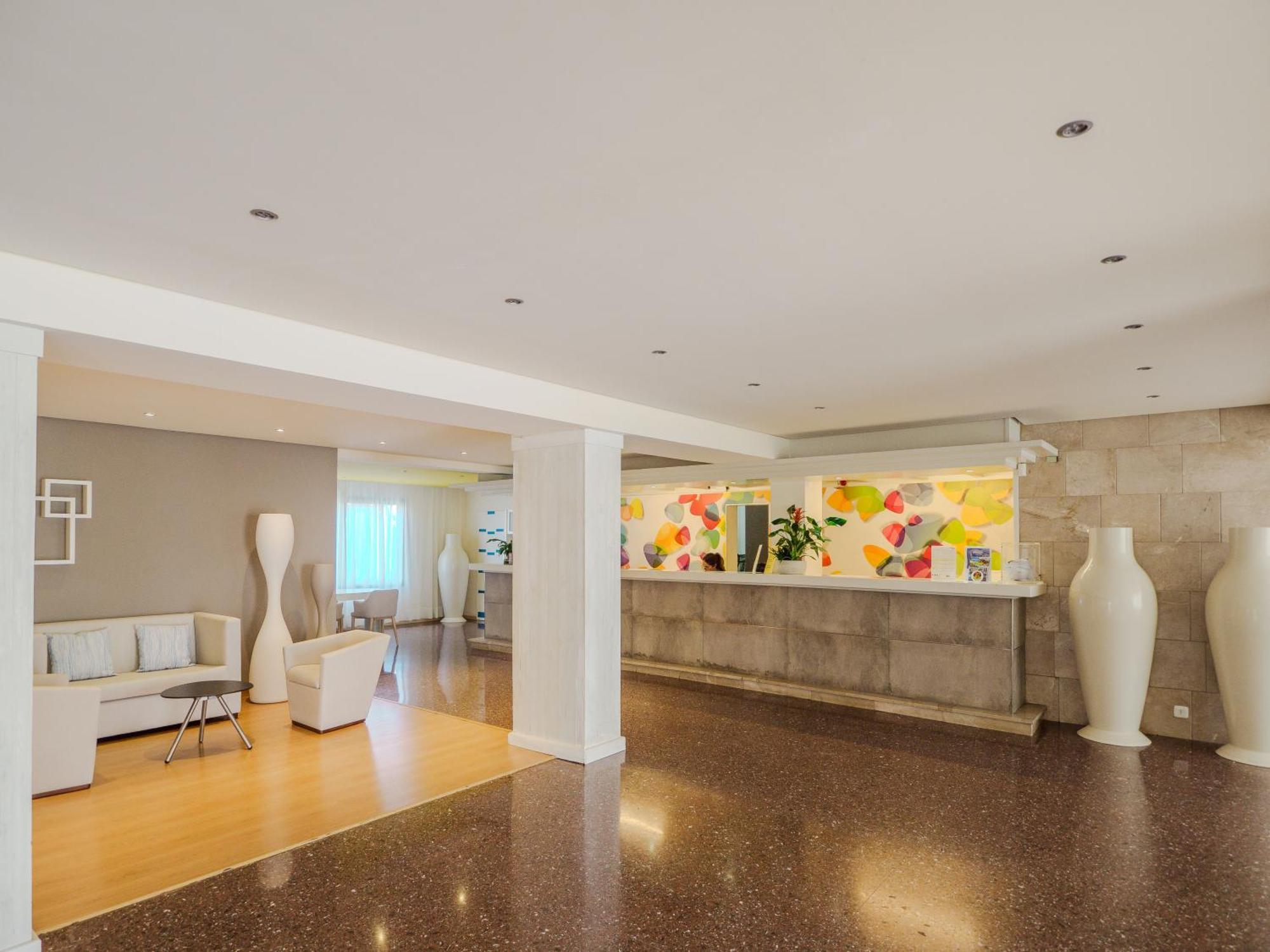 Hotel Santa Maria Playa Кала Миллор Экстерьер фото